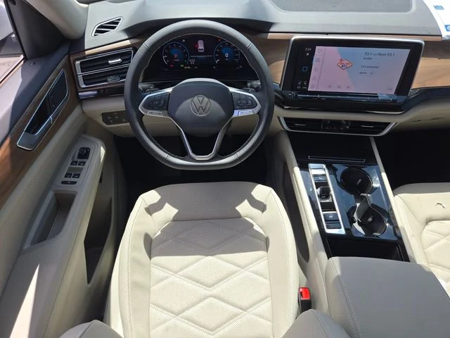 New 2026 White/off-white Volkswagen 2.0T SE w/Technology image 10