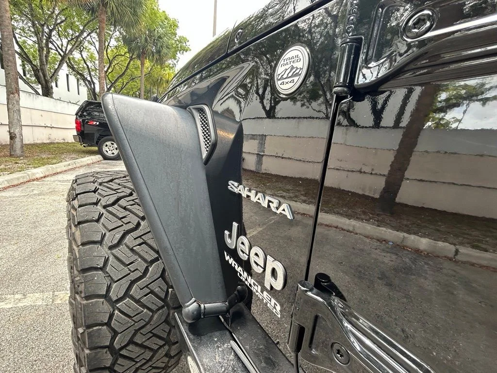 Used 2018 Black Jeep Unlimited Sahara image 27