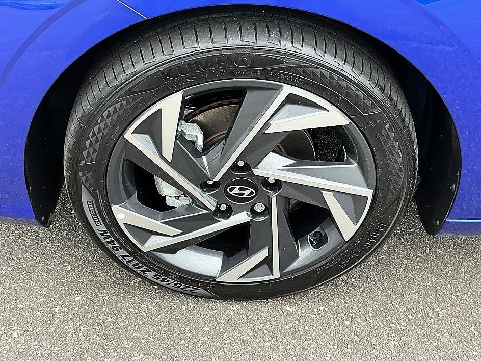 Used 2024 Intense Blue Hyundai SEL image 8