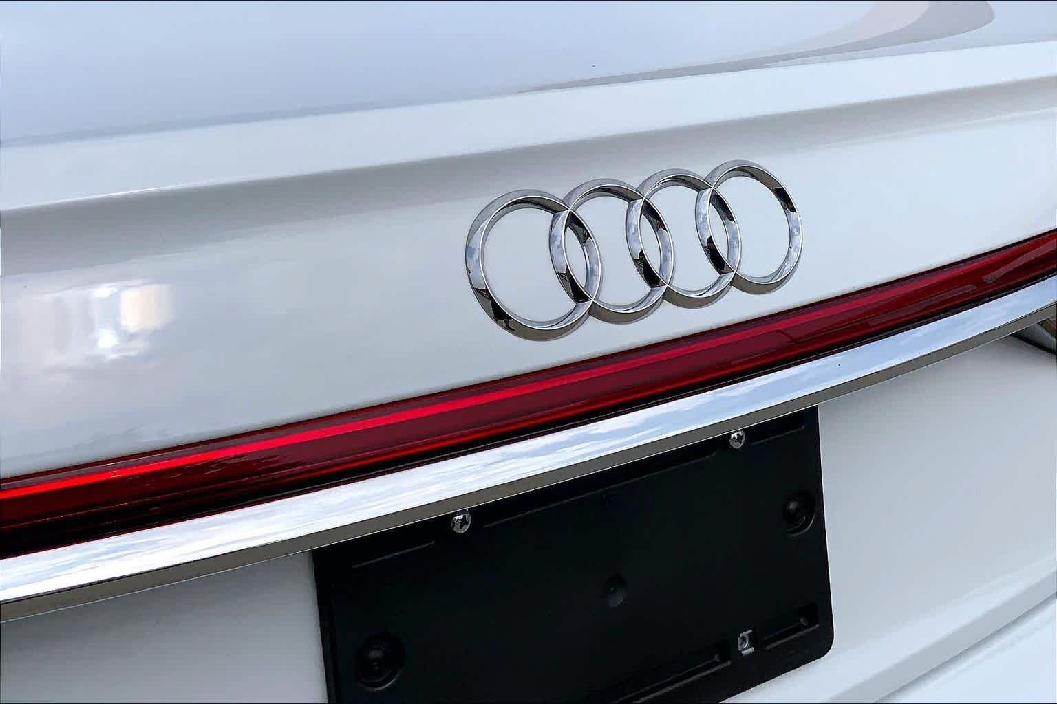 Used 2021 Glacier White Metallic Audi  image 10