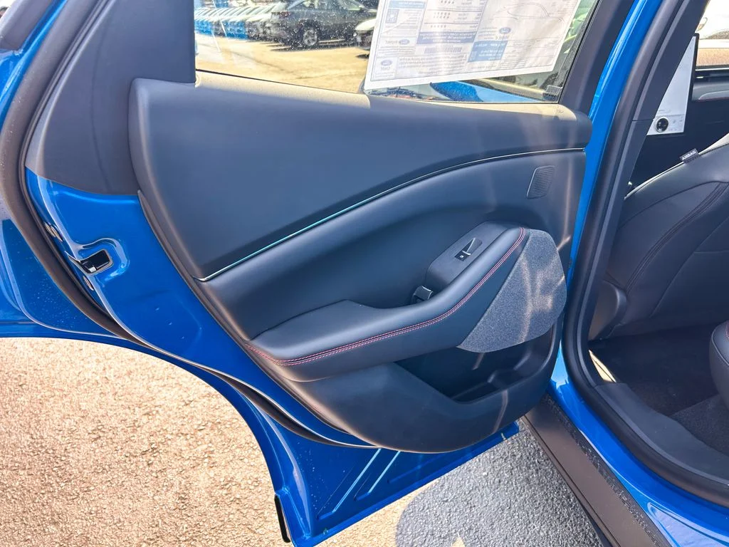 New 2026 Velocity Blue Metallic Ford Premium image 15