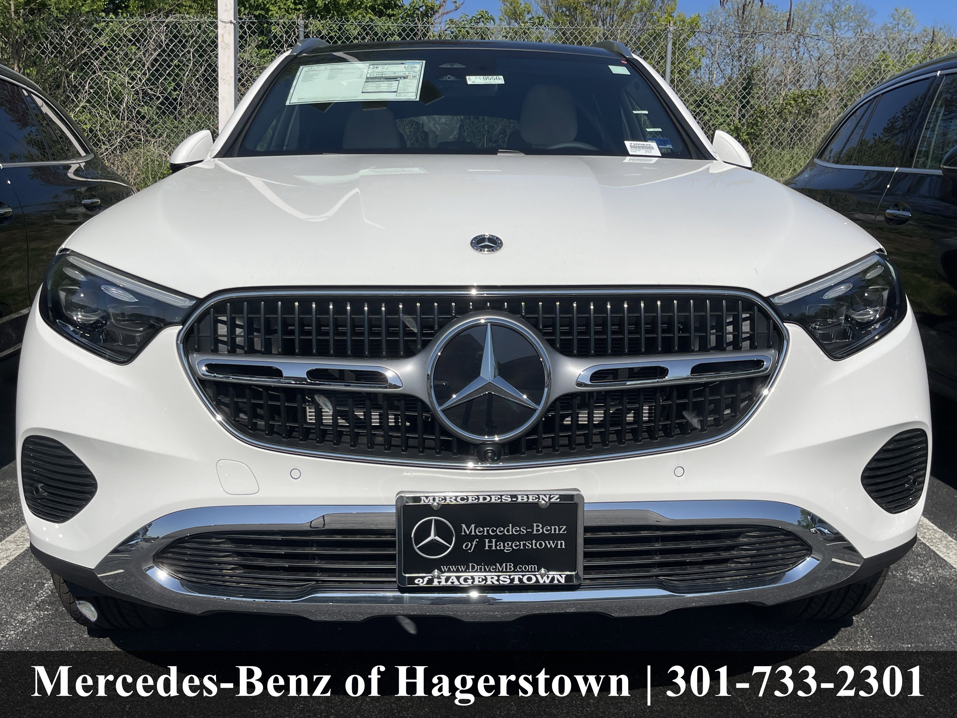 New 2026 Polar White Mercedes-Benz GLC 300 image 12