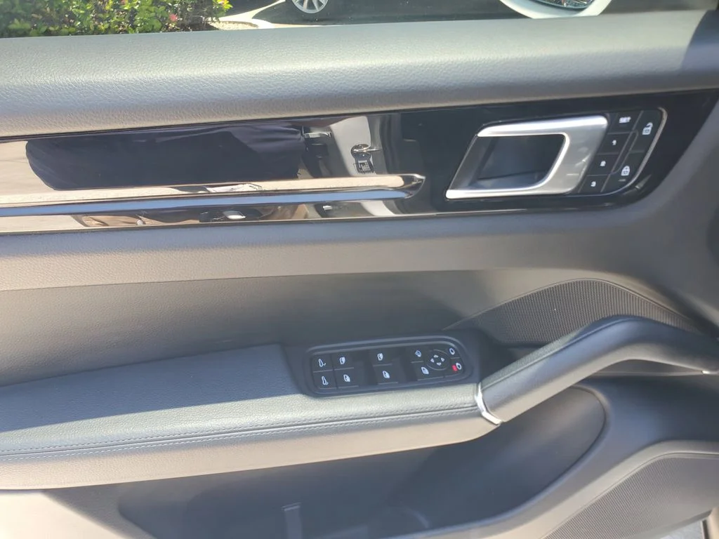 Used 2023 White Porsche Base image 20