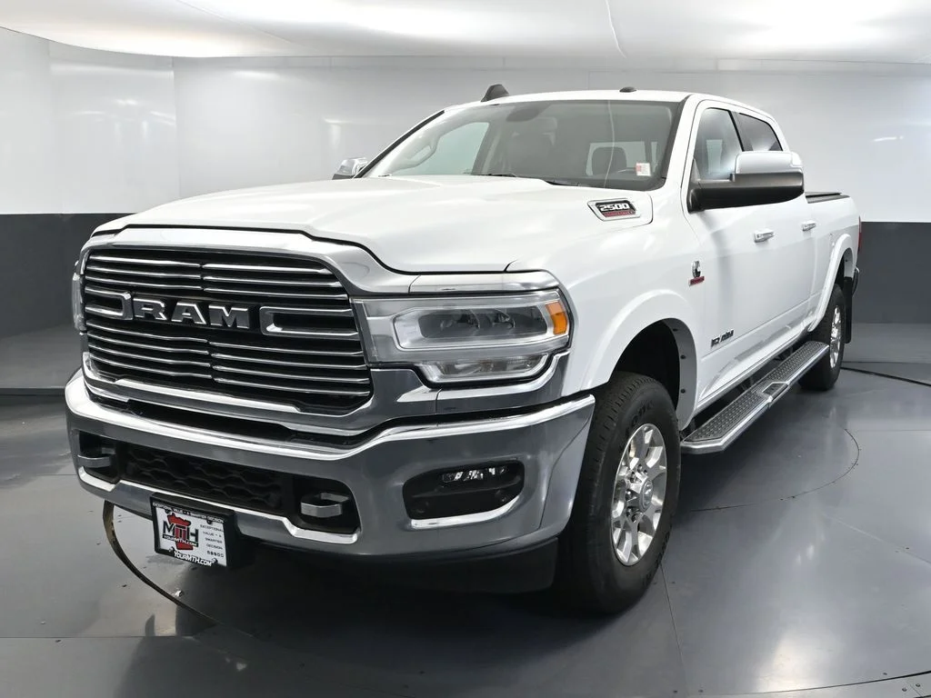 Used 2022 White Ram Laramie image 13