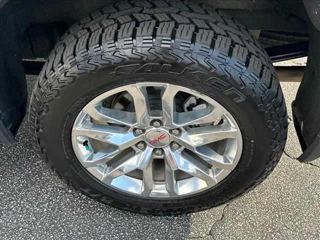 Used 2019 Black GMC SLT image 38