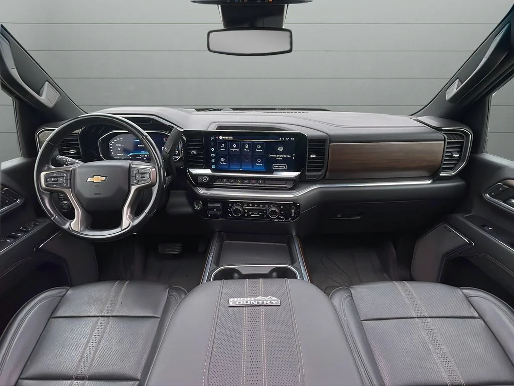 Used 2024 Black Chevrolet High Country image 12