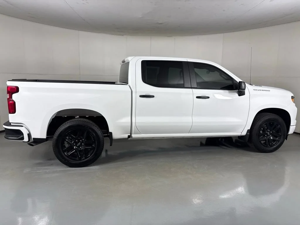 New 2026 Summit White Chevrolet Custom image 11