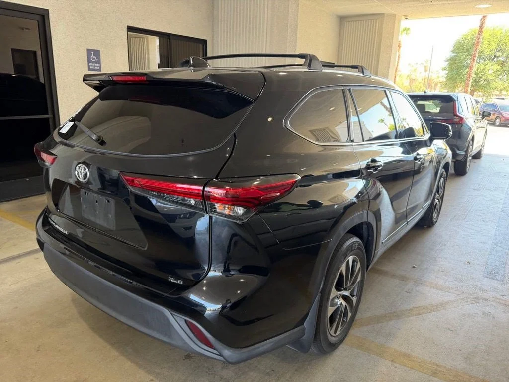 Used 2021 Midnight Black Metallic Toyota XLE image 3
