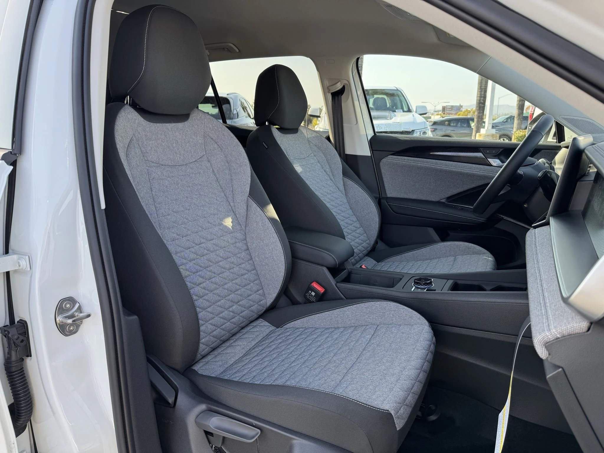 New 2026 Pure White Volkswagen S image 32