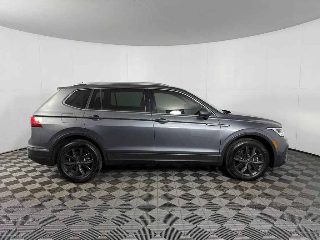 Used 2024 Gray Volkswagen 2.0T SE image 5