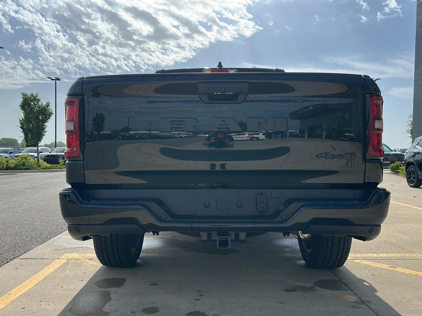 2026 RAM 1500 Express - Photo 3