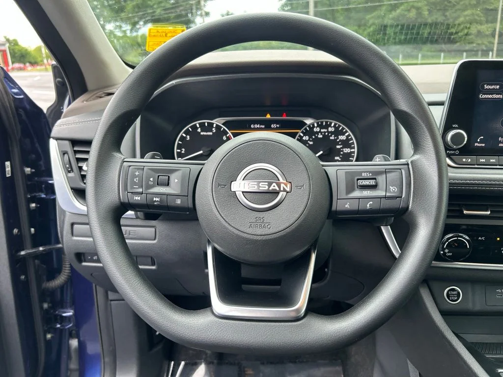 Used 2022 Blue Nissan S image 15