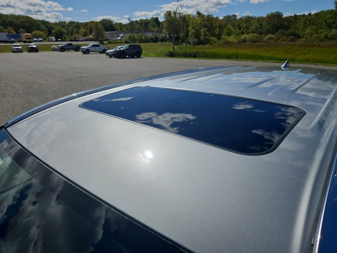 Used 2015 Silver Sky Metallic Toyota XLE image 21