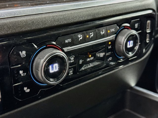 Used 2022 IRIDESCENT PEARL TRICOAT Chevrolet LTZ image 18