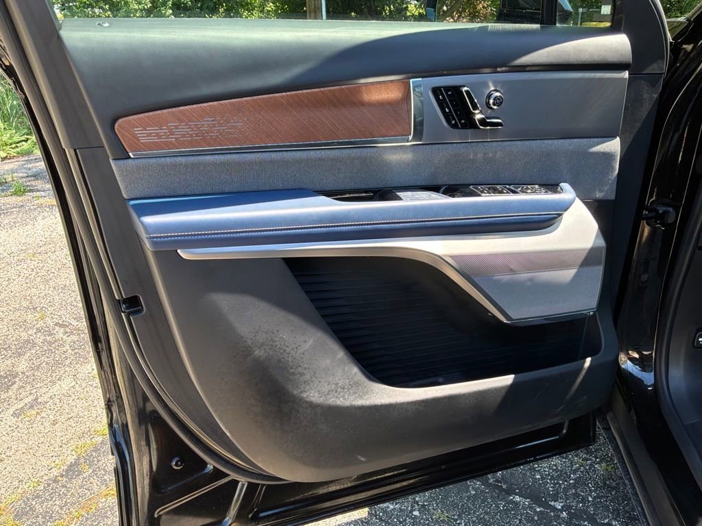 2026 Cadillac VISTIQ Premium Luxury - Photo 14