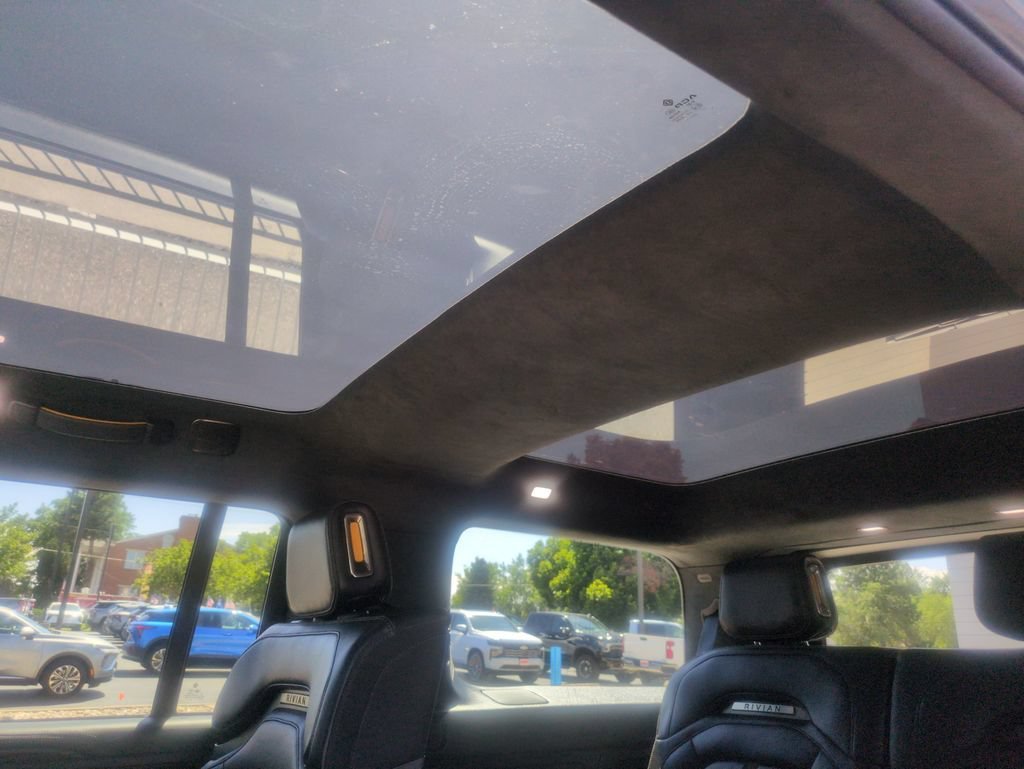 2023 Rivian R1S Adventure - Photo 21