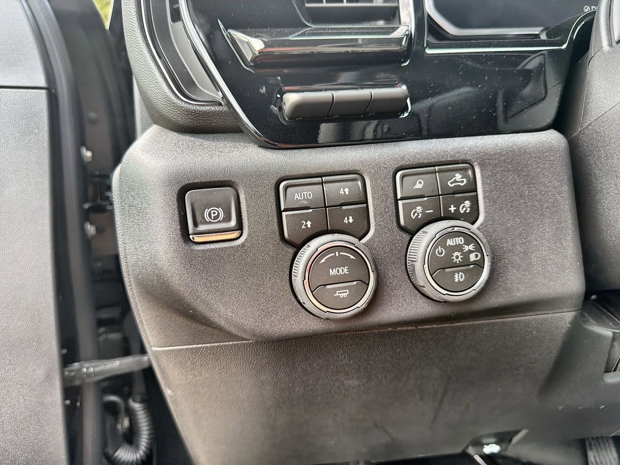 2026 Chevrolet Silverado 2500 HD ZR2 - Photo 15