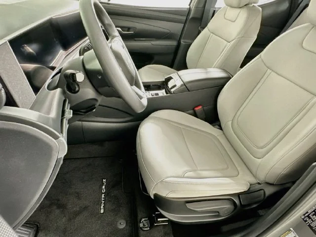 New 2027 Gray Hyundai SE image 10