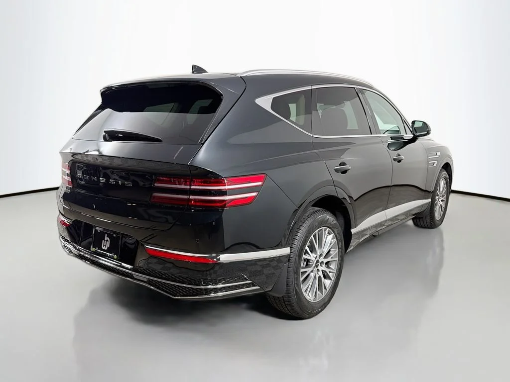 Used 2026 Black Genesis 2.5T image 5