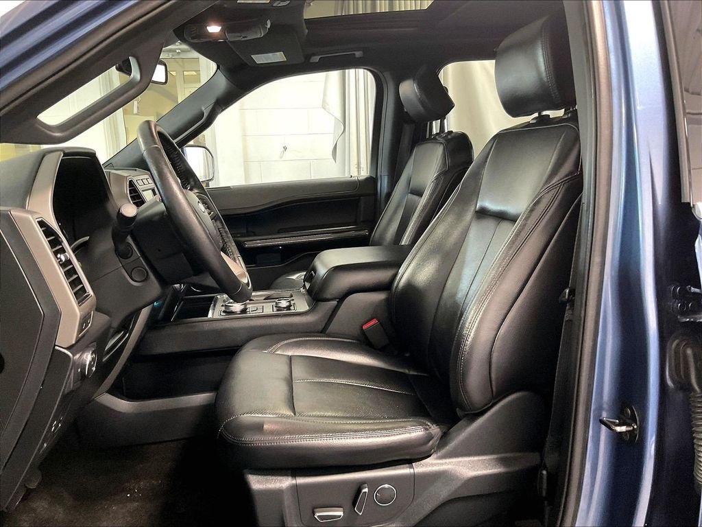 Used 2019 Blue Ford XLT image 10