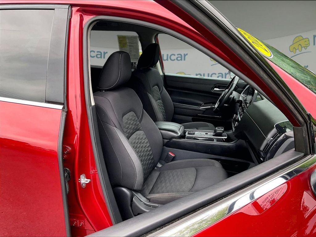 Used 2022 Red Nissan SV image 11