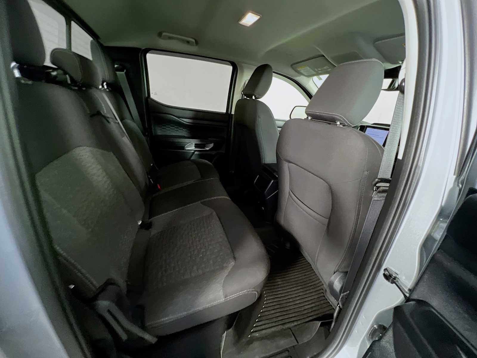 Used 2024 Iconic Silver Ford XLT image 27