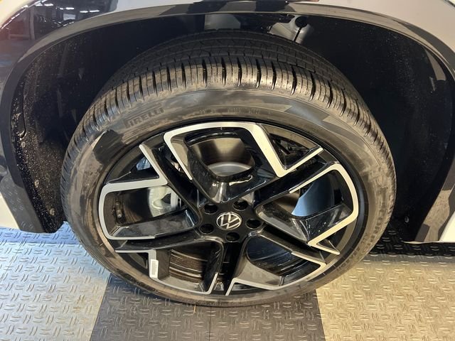 New 2026 White Volkswagen 2.0T SEL R-Line Turbo image 8