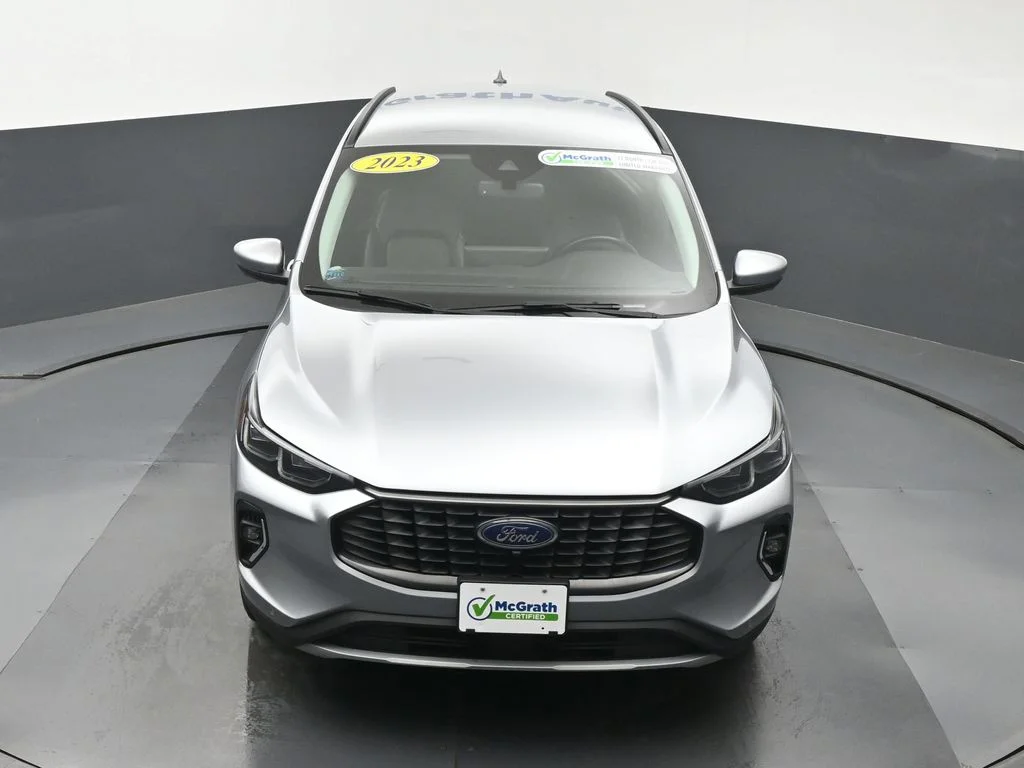 Used 2023 Silver Ford Platinum image 27