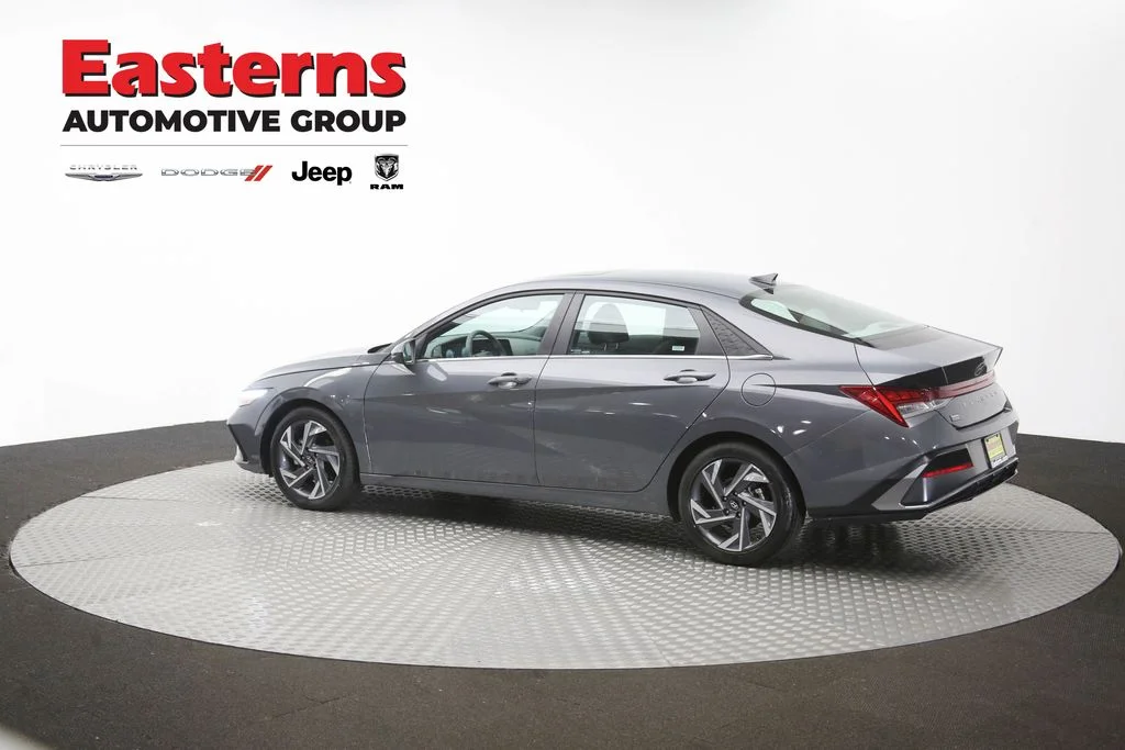 Used 2025 Gray Hyundai SEL Convenience image 63