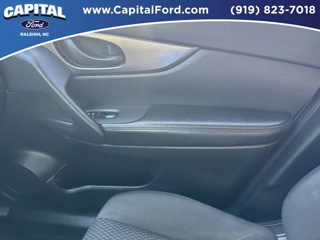 Used 2019 Silver Nissan S image 28