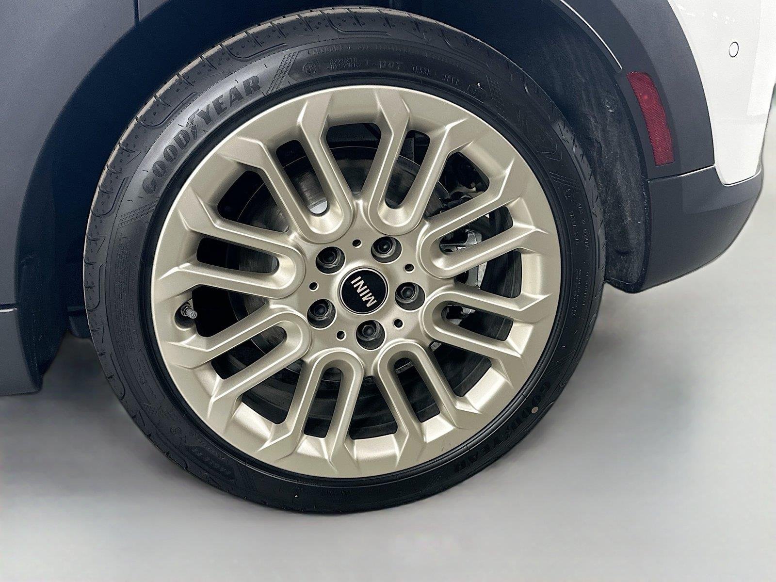 Certified Used 2025 Nanuq White Metallic MINI Cooper S image 30
