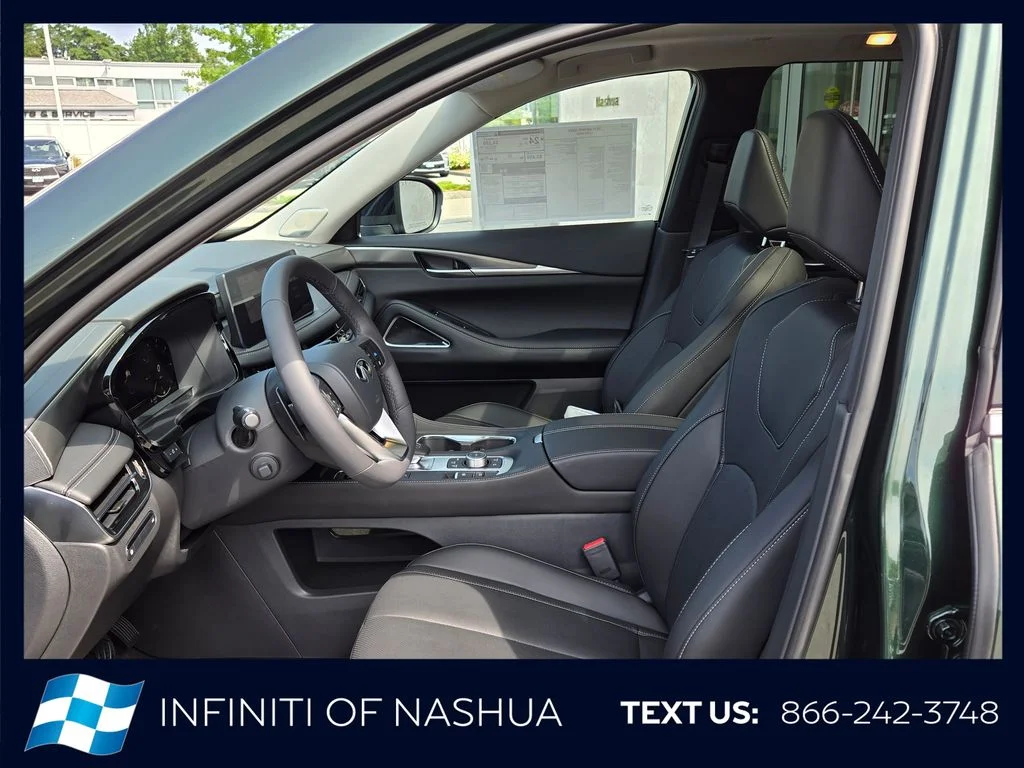 New 2027 DEEP EMERALD INFINITI Luxe AWD image 3