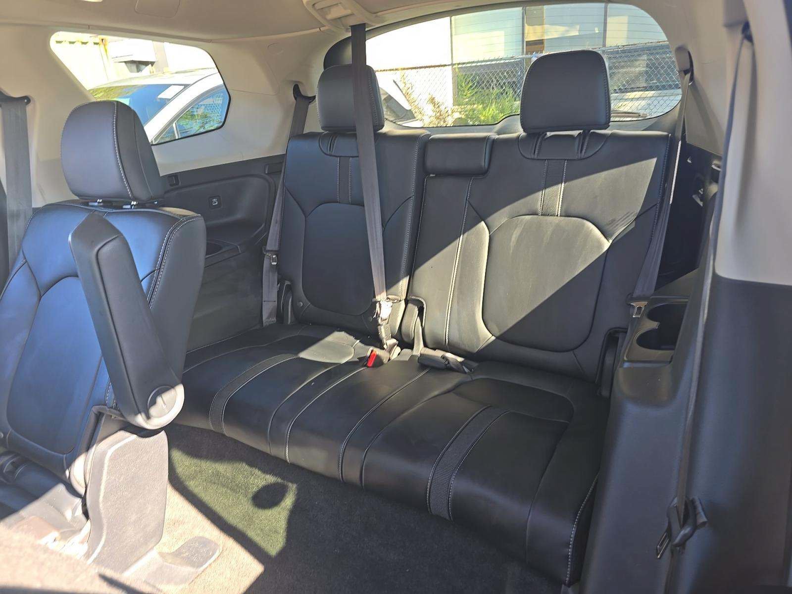 Certified Used 2023 Platinum White Pearl Honda EX-L 7 Passenger image 11