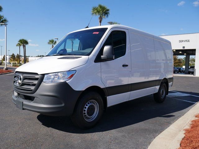 New 2026 Arctic White Mercedes-Benz Cargo 144 WB image 28