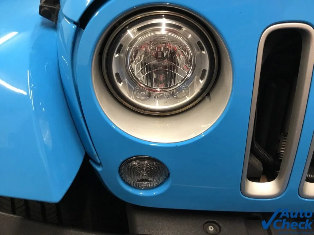 Used 2018 Blue Jeep Unlimited Sahara image 22