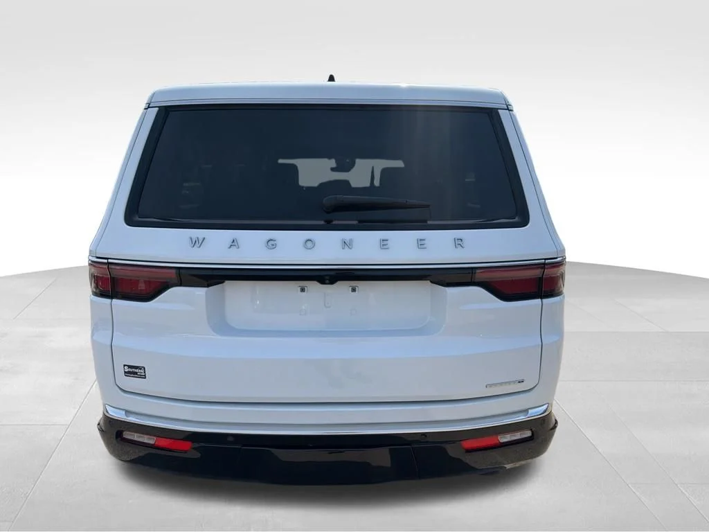 Used 2024 White Jeep Series II image 4