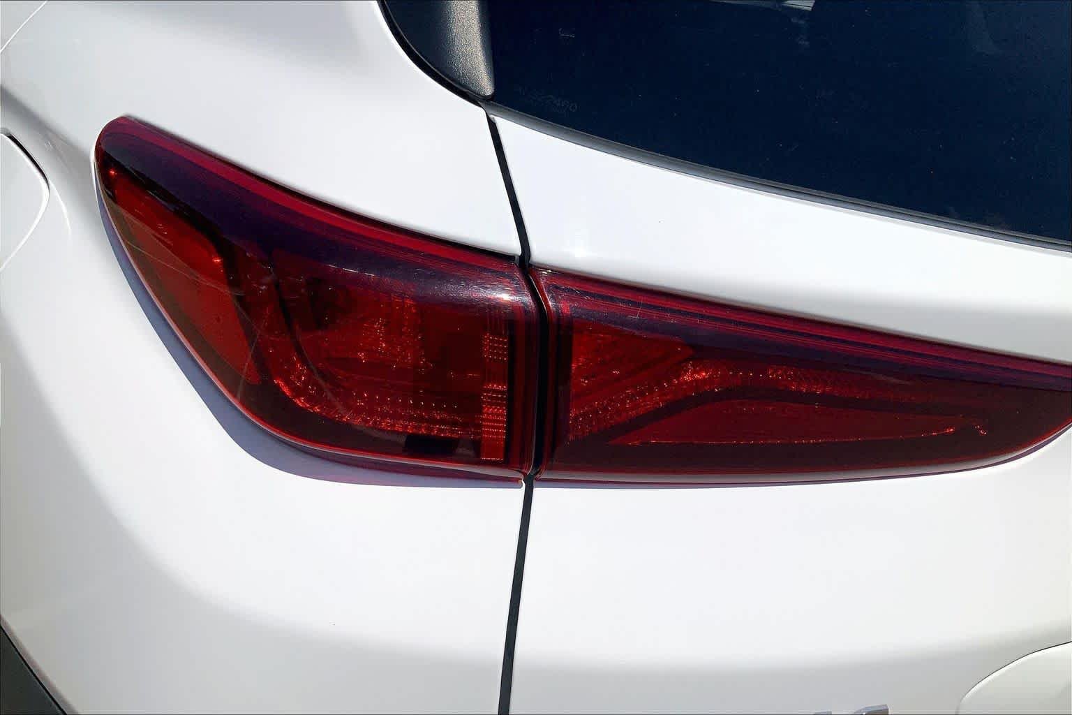Used 2021 Lunar White Hyundai SEL image 31