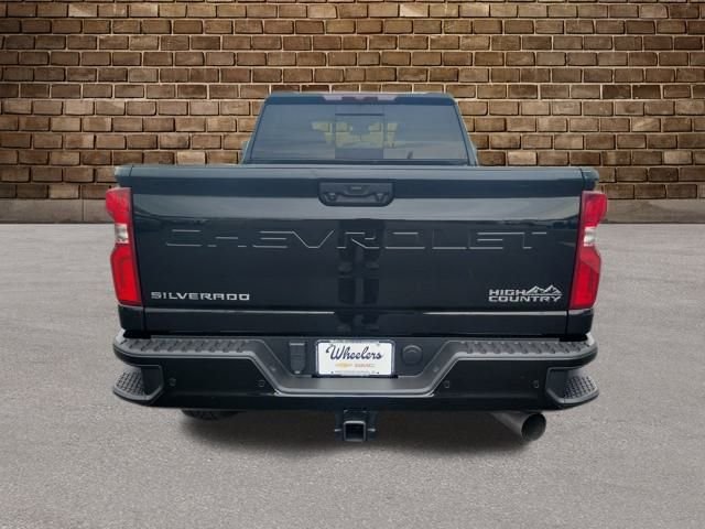 2024 Chevrolet Silverado 2500HD High Country photo 4