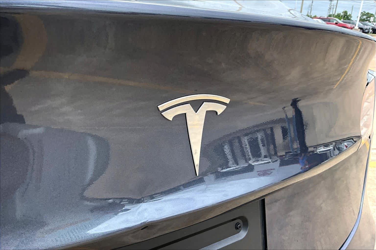 Used 2023 Midnight Silver Metallic Tesla  image 29