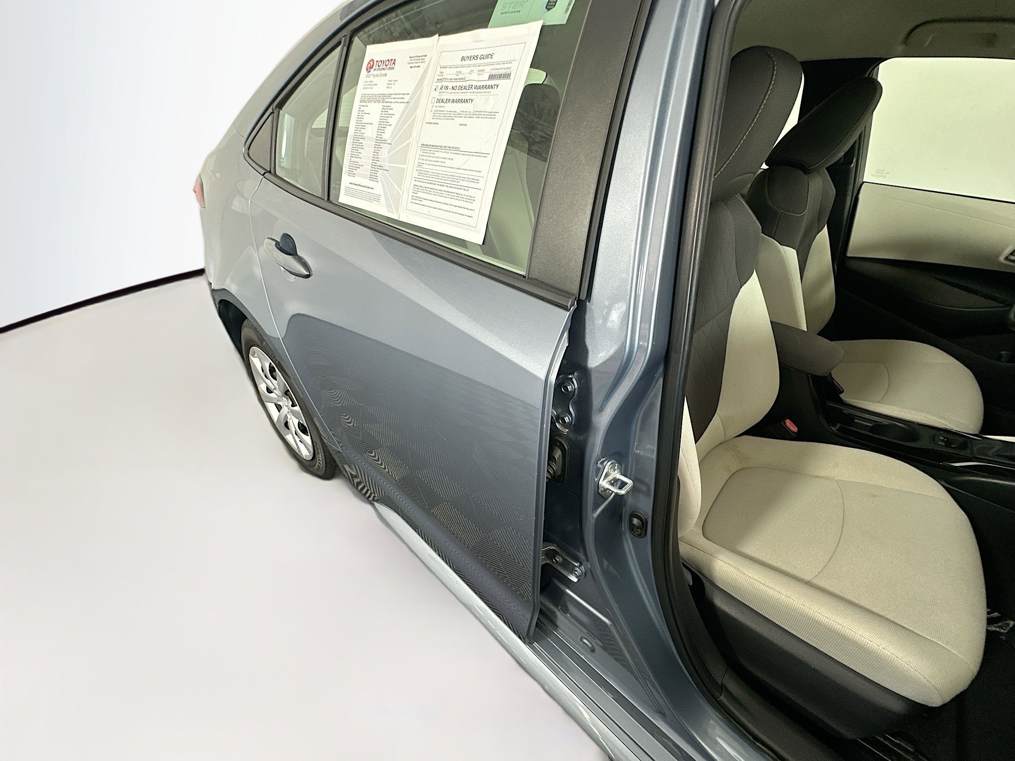 Used 2020 Celestite Toyota LE image 27