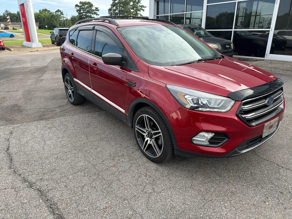 Used 2019 RED Ford SEL image 8