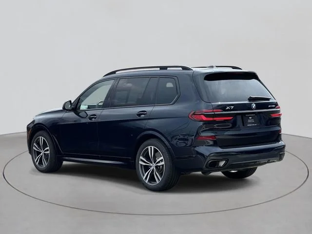 Used 2024 Black BMW xDrive40i image 3