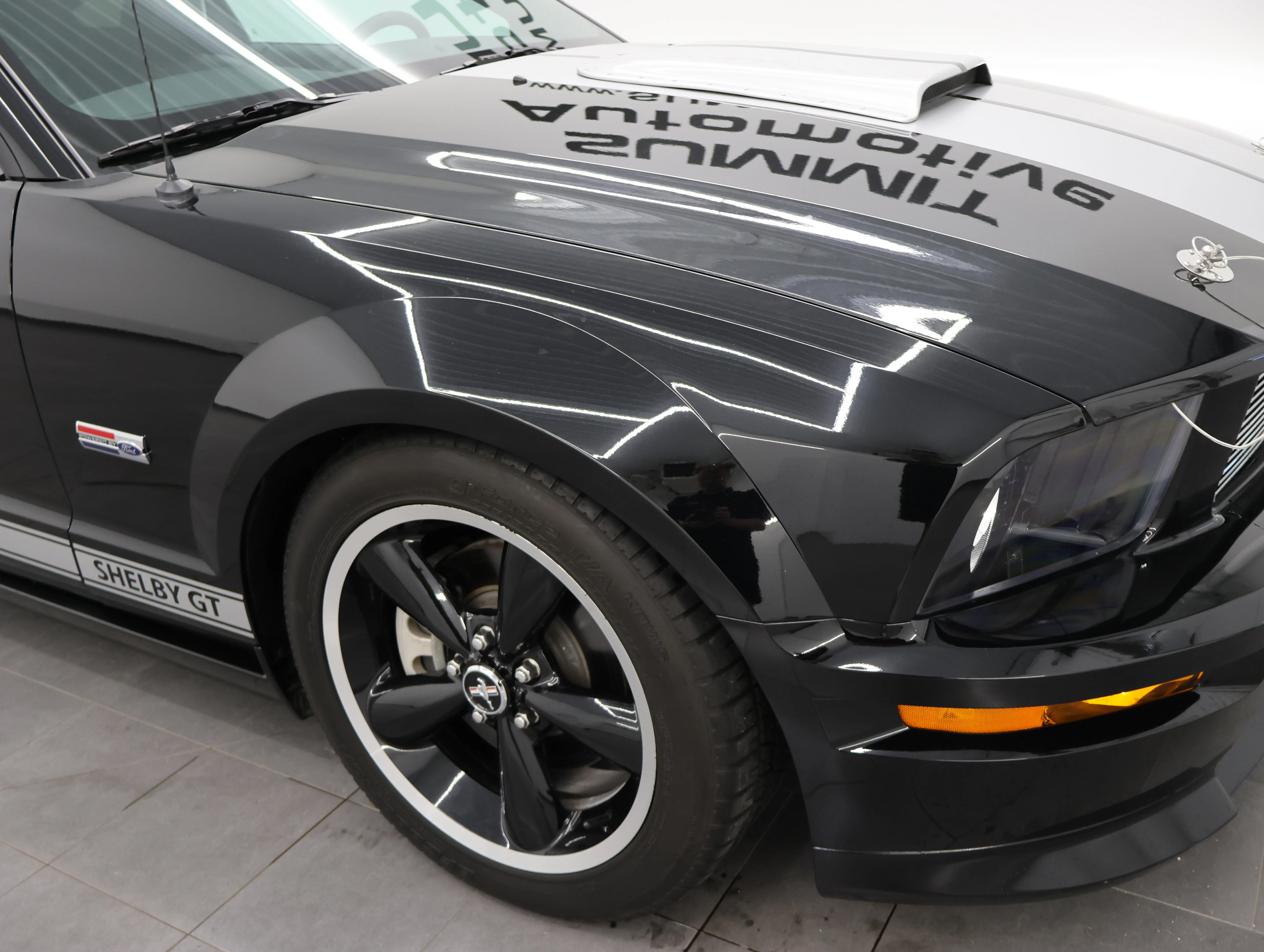 Used 2007 Black Ford GT Premium image 21
