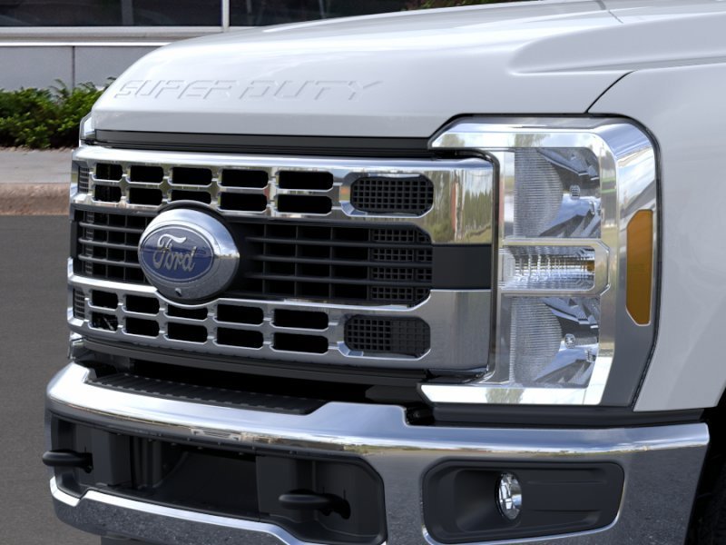 New 2026 Oxford White Ford XLT image 17