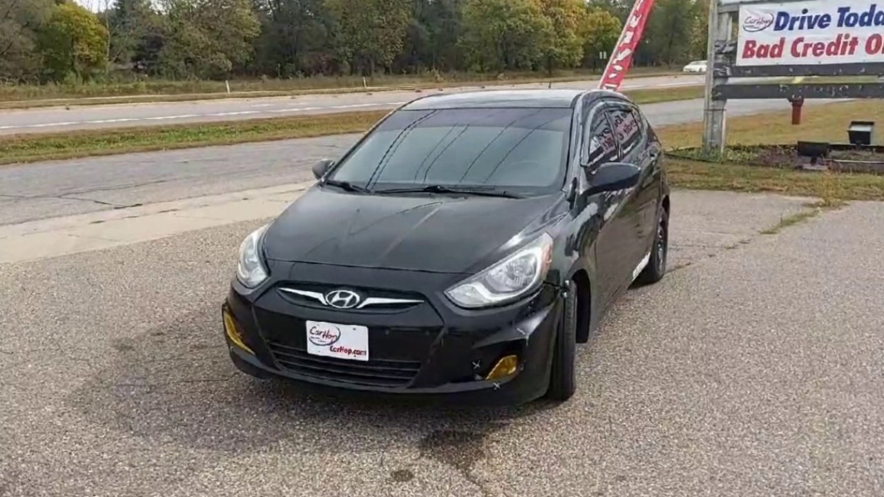 2014 Hyundai Accent GS photo 3