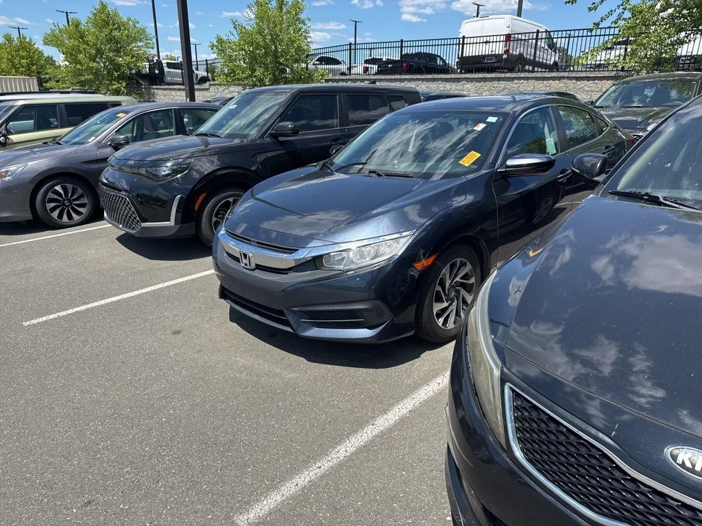 Used 2016  Honda EX image 1