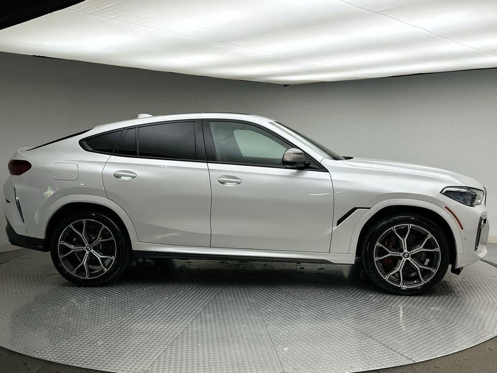 Used 2021 White Metallic BMW M50i image 14