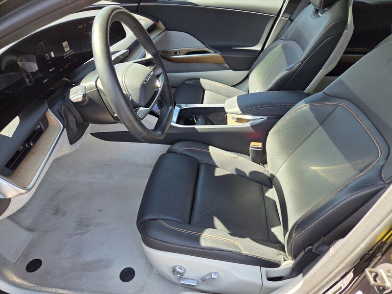 Used 2024  Lucid Touring image 30
