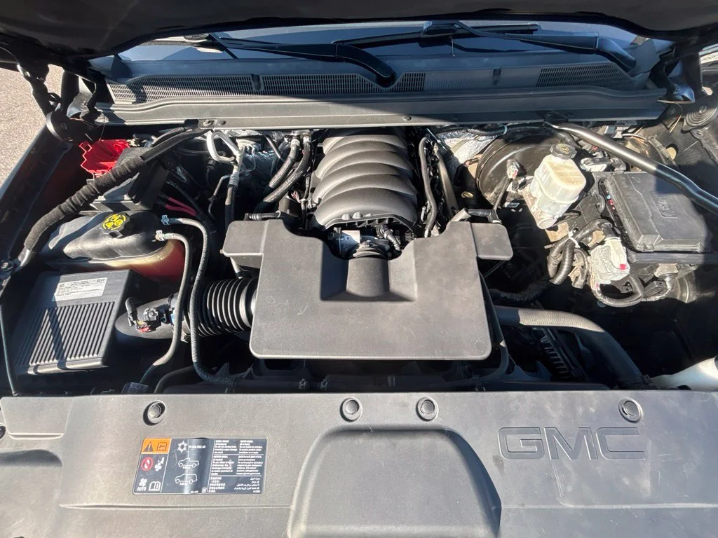Used 2016 Black GMC Denali image 10