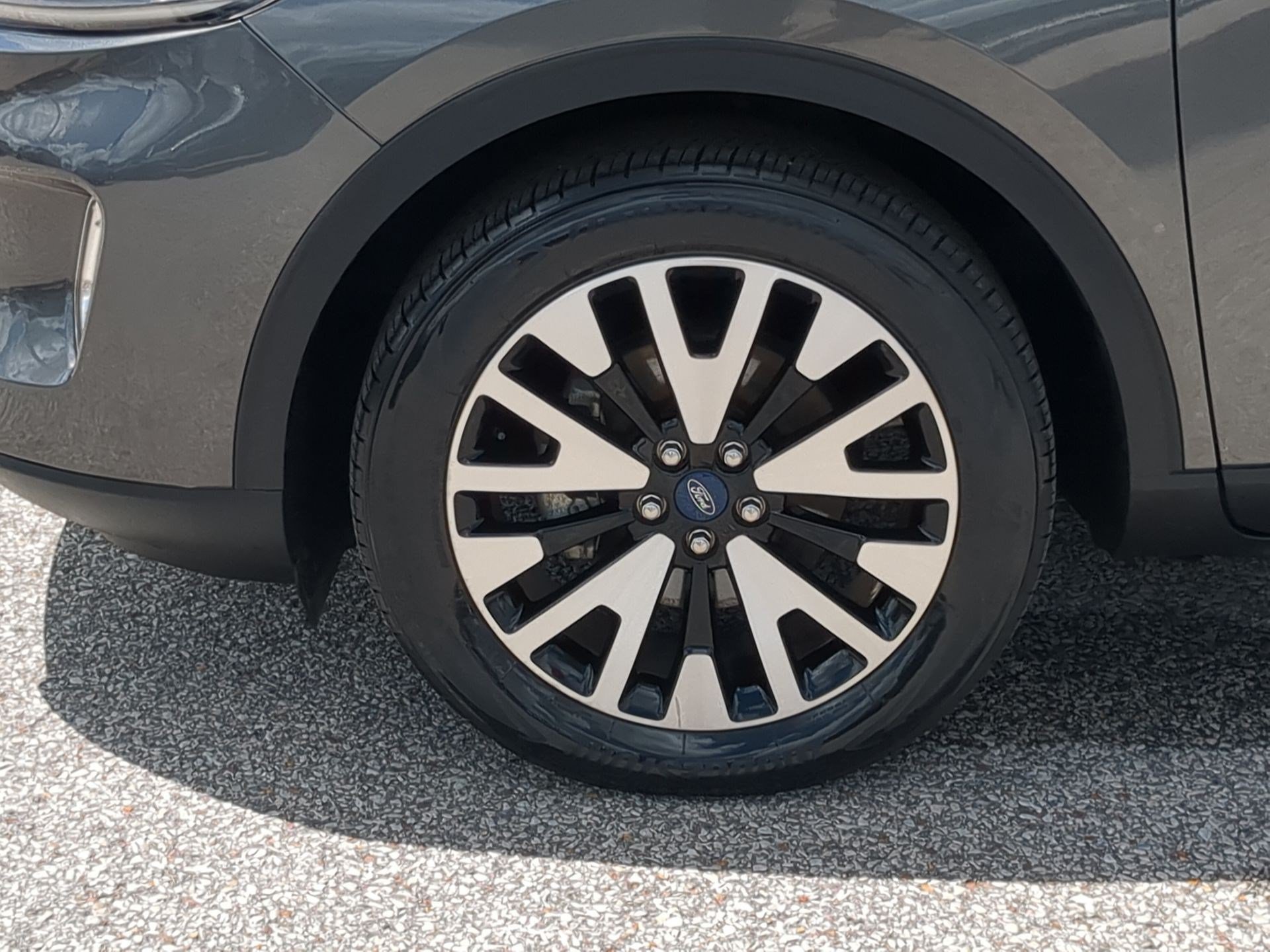 Used 2020 Magnetic Metallic Ford SEL image 10